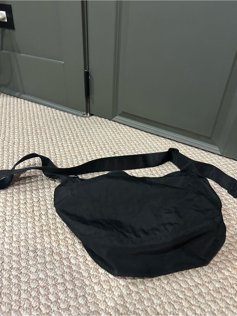 Baggu Medium Nylon Crescent Bag - Black - Picture 2 of 4